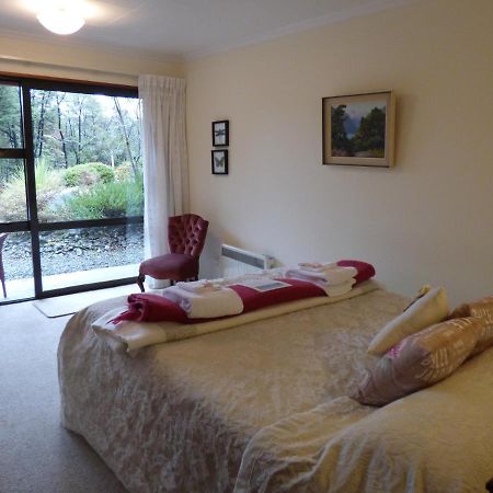 Avarest Bed & Breakfast Saint Arnaud Bagian luar foto