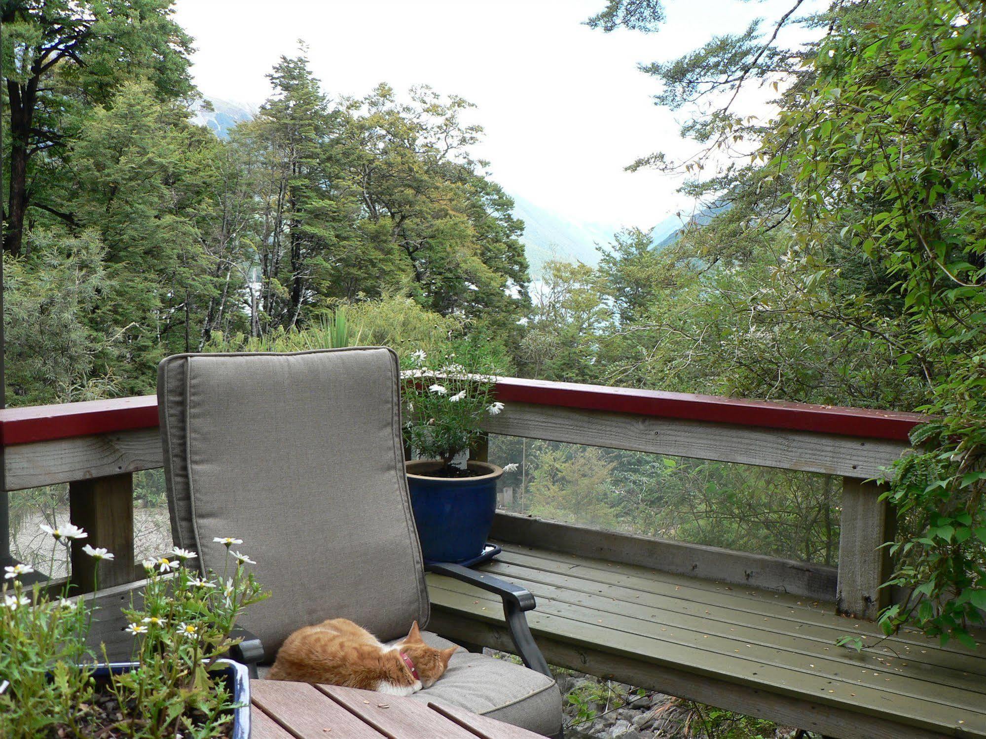 Avarest Bed & Breakfast Saint Arnaud Bagian luar foto