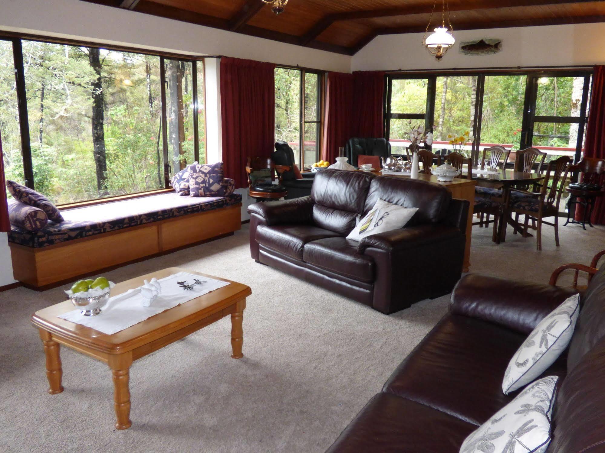 Avarest Bed & Breakfast Saint Arnaud Bagian luar foto
